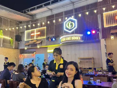 Bùng Nổ Tiệc Sinh Nhật Đêm – Giảm Ngay 20% Cho Bàn Từ 6 Người Tại Ốc Đêm Chú Đỉnh